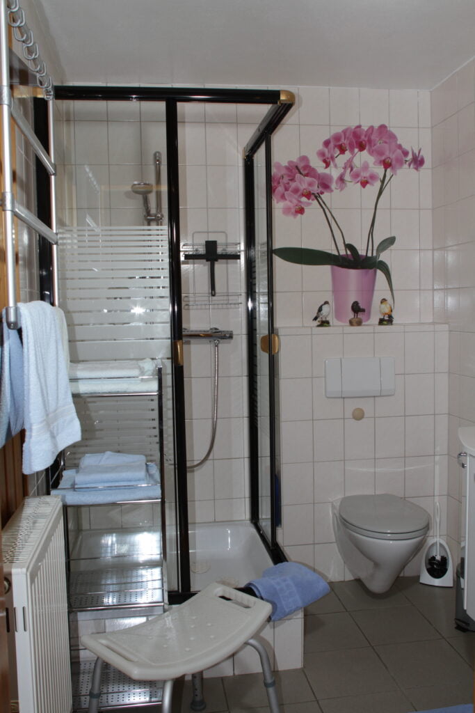 Wohnung4-Bad-1-